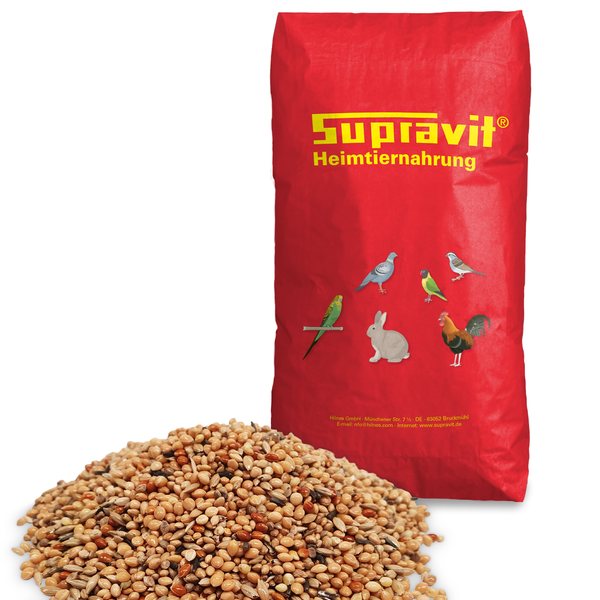 Futtersack für Haustiere der Marke Supravit mit Futter im Vordergrund