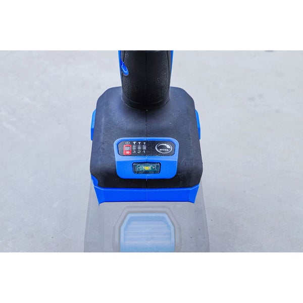 Aufsicht auf einen Akku-Schlagschrauber mit LED-Beleuchtung