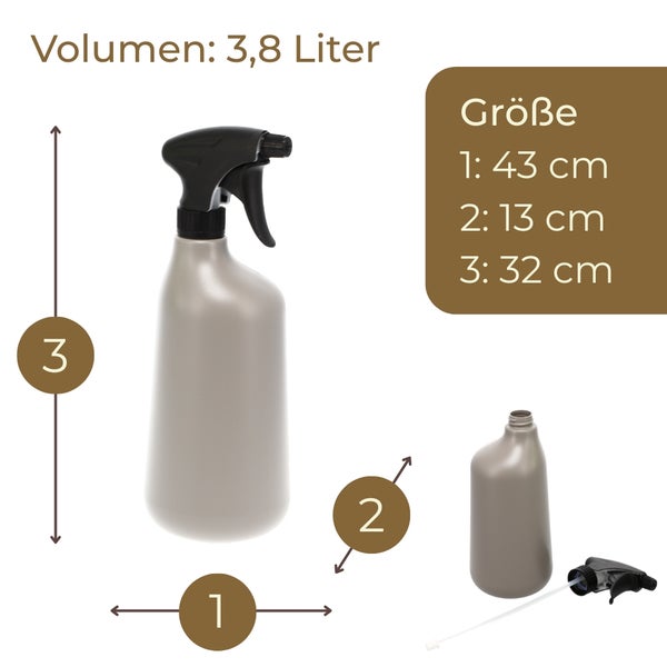 Sprühflasche mit Angabe von 3,8 Liter Volumen und Maßen: Breite 43 Zentimeter, Tiefe 13 Zentimeter und Höhe 32 Zentimeter.
