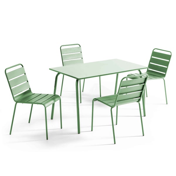Grüne Garten-Essgruppe aus Metall mit einem rechteckigen Tisch und vier Stühlen in Lattenoptik.