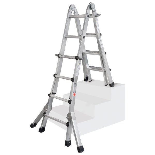 Aluminium Mehrzweckleiter auf Treppe