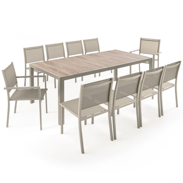 Gartenmoebel-Set mit einem rechteckigen Esstisch in Holzoptik und zehn Stapelstuehlen mit Textilbespannung und Metallgestell.