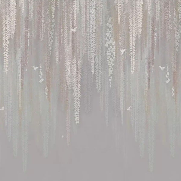 Fototapete mit herabhängenden Blättern und kleinen Schmetterlingen im botanischen Design.