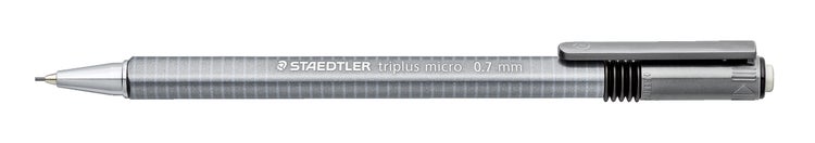 Staedtler triplus micro Feinminenstift, 0,7 Millimeter Minenstärke, dreieckiges Gehäuse mit Clip.