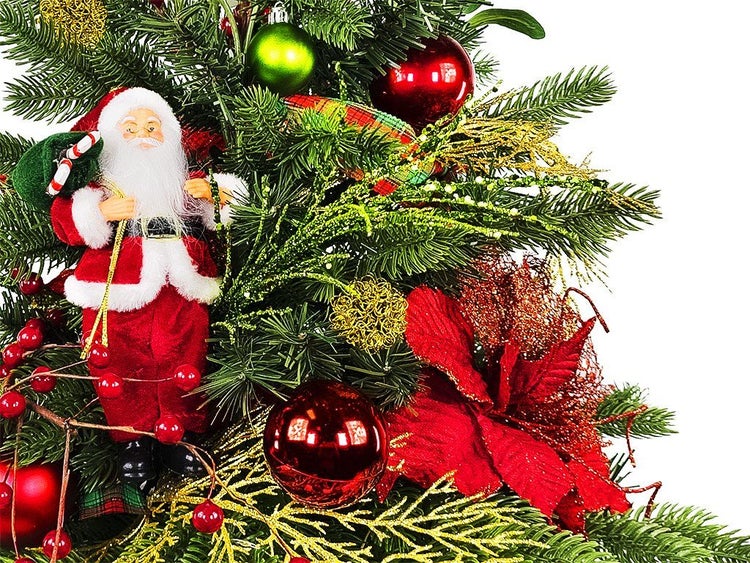 Weihnachtliche Gesteck-Dekoration mit Weihnachtsmannfigur, Christbaumkugeln, Beeren und künstlichen Tannenzweigen.