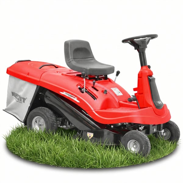 Aufsitzrasenmäher auf Rasen