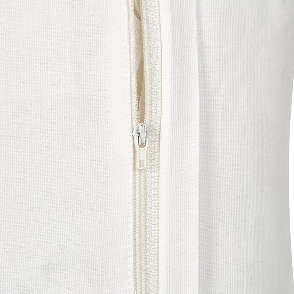 Nahaufnahme eines Reißverschlusses an einem weißen Textil aus gewebtem Stoff.