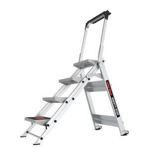 Little Giant Safety Step Klapptritt aus Aluminium mit 4 Stufen und Sicherheitsbügel.