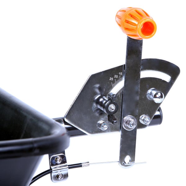 Detailansicht des Einstellmechanismus eines Streuwagens