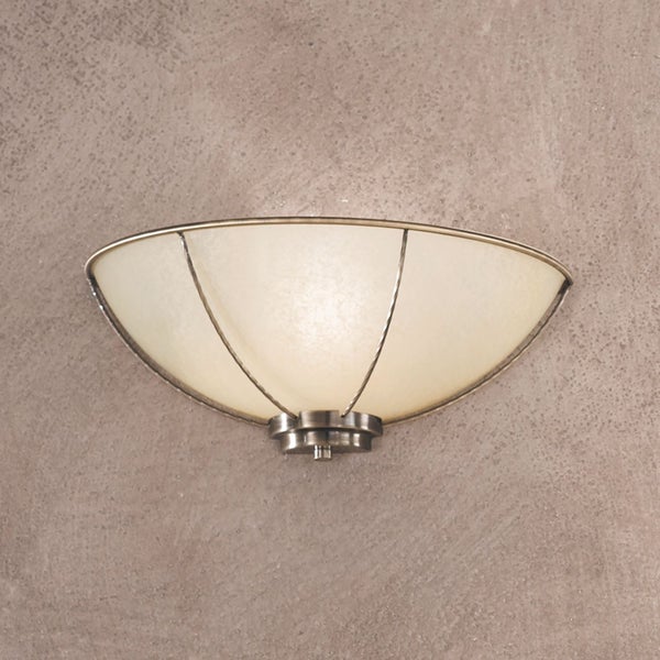 Halbrunde Wandleuchte mit mattem Glasschirm und Metallhalterung für eine dekorative Beleuchtung im Wohnbereich.