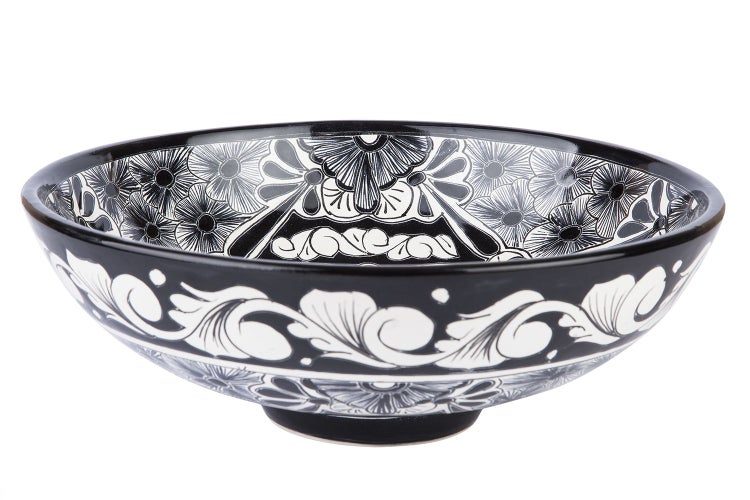 Keramikschale mit Blumenmuster