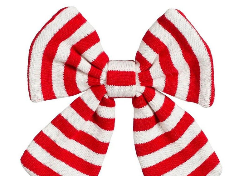 Dekorative Schleife mit gestreiftem Muster aus Textil für die Weihnachtsdekoration