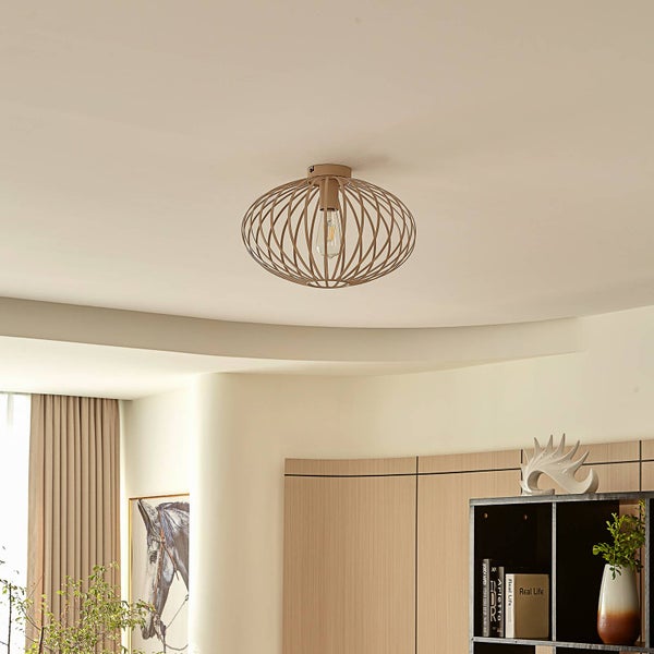 Schlafzimmer mit floraler Tapete, Bett und Nachttisch