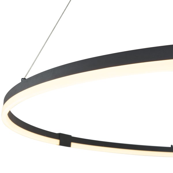 LED-Hängeleuchte in Ringform mit Aufhängungskabel