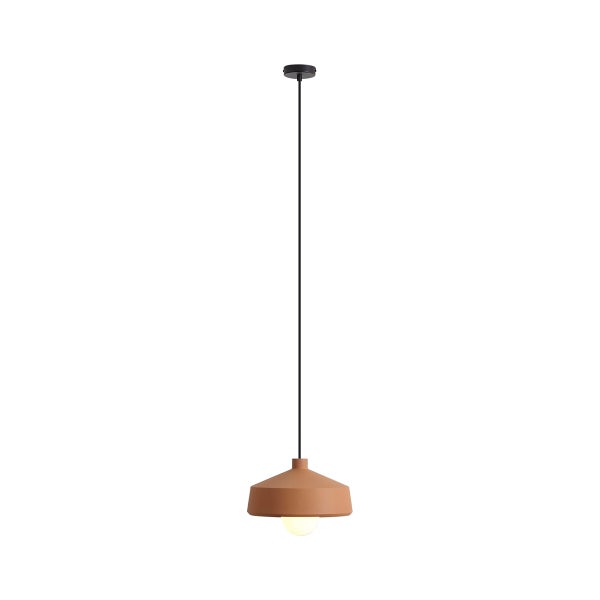 Moderne Hängeleuchte mit kegelförmigem Lampenschirm aus Keramik und filigranem Kabel für die Deckenmontage