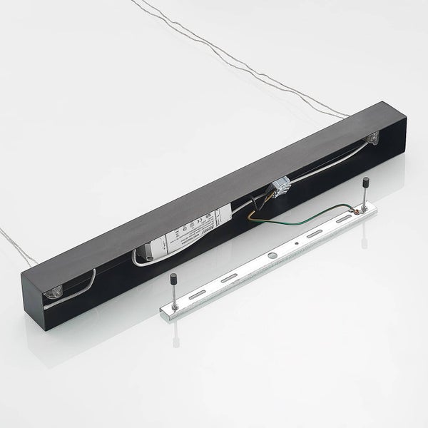 Schwarzer rechteckiger Deckenbaldachin für Pendelleuchten mit innenliegendem LED-Treiber, Verkabelung und separatem Montagebügel aus Metall.