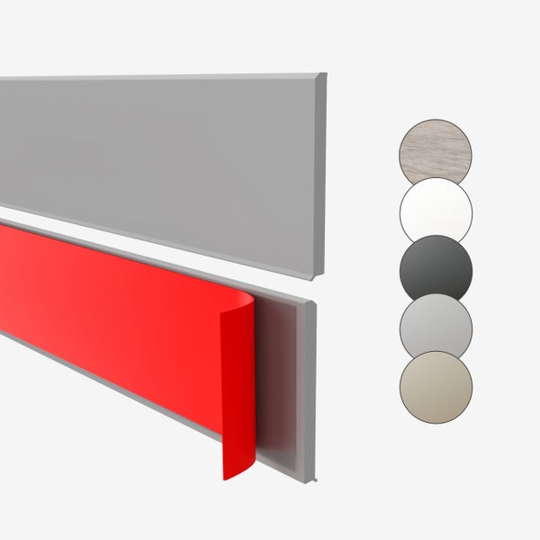 Sockelleiste mit Klebestreifen