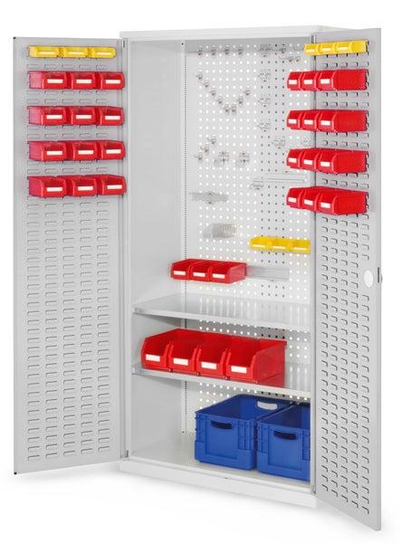 Geöffneter Werkzeugschrank mit Regalböden, Haken und Lagerkästen in verschiedenen Farben.