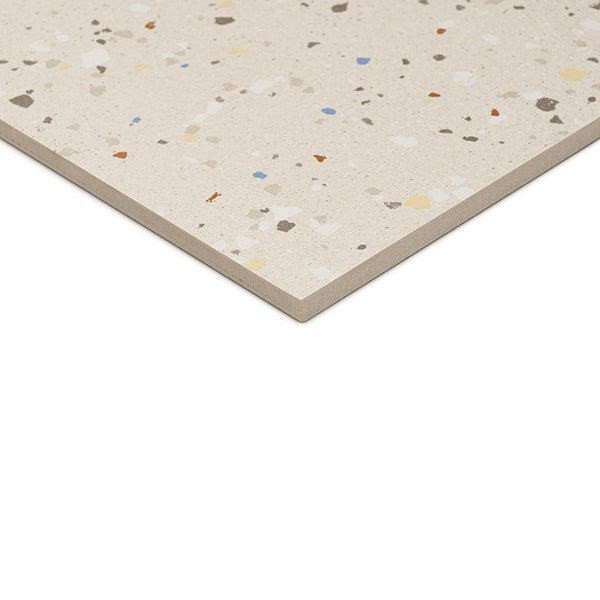 Feinsteinzeug Fliese mit Terrazzo Optik im Format eines Quadrats
