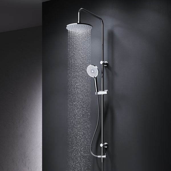 Duschsystem mit Kopf- und Handbrause im Badezimmer