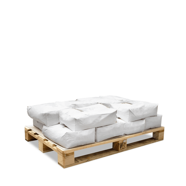 Palette mit mehreren Säcken Material für den Gartenbau oder Bau.