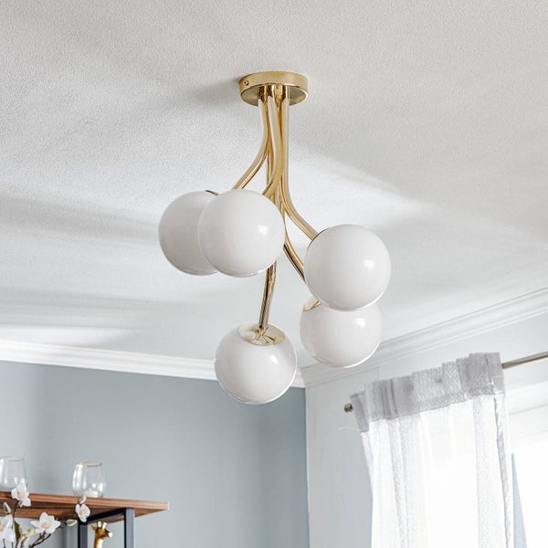 Deckenleuchte mit fünf Leuchtkörpern in Kugelform