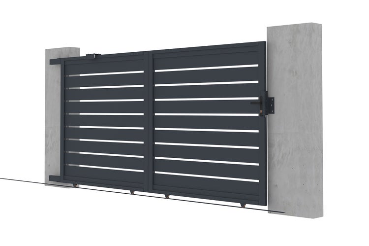 Schiebetor aus Metall mit horizontalen Lamellen zwischen zwei Betonpfosten