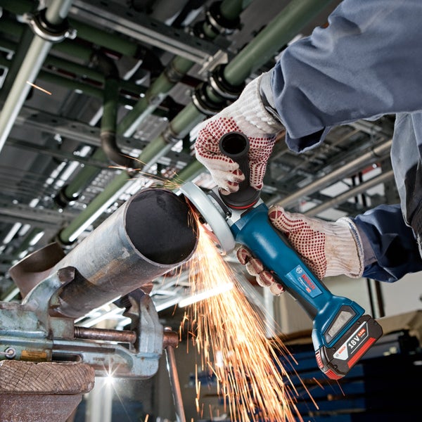 Bosch Akku-Winkelschleifer GWS 18V-10 P Ø 125 mm / 2x 5,0 Ah Akku in L-Boxx - 06019J4101