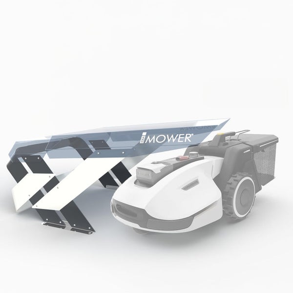 Mähroboter-Garage neben einem Rasenmähroboter