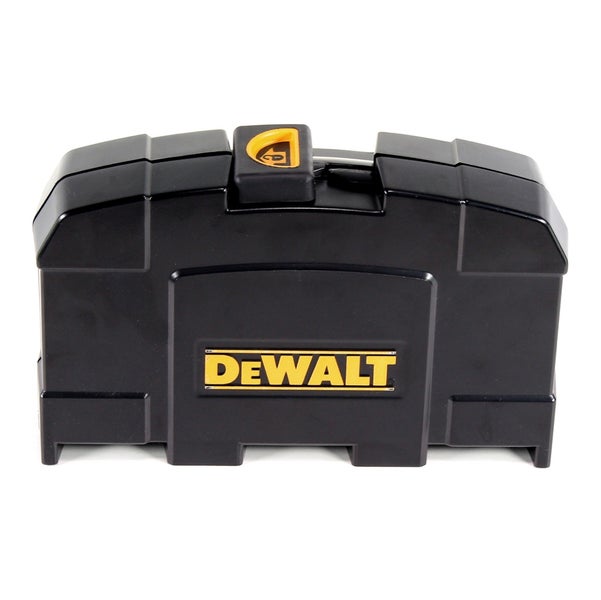 Schwarzer DeWALT Werkzeugkoffer aus Kunststoff mit Verschlussclip und DeWALT Logo.