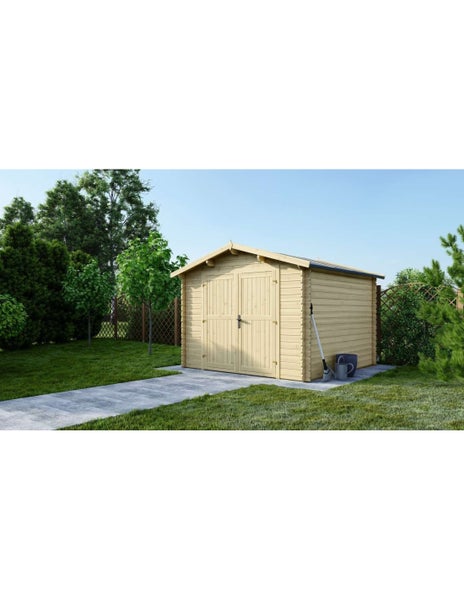 Gartenhaus aus Holz mit Satteldach und Doppeltür in einem Garten mit Rasen und gepflastertem Weg.