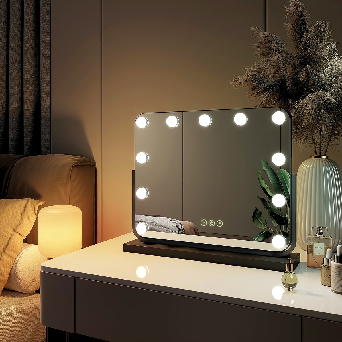 EMKE Kosmetikspiegel Hollywood Spiegel mit Beleuchtung 360 ° Drehbar Tischspiegel 3 Farbe Licht,11 Dimmbaren LED-Leuchtmitteln,Speicherfunktion,7 x Vergrößerungsspiegel,Schwarz,50 x 42 cm