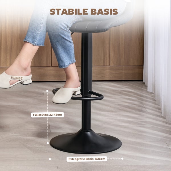 Abbildung mit den Maßen einer Truhenbank und eines Hockers sowie schematische Darstellungen der Betten.