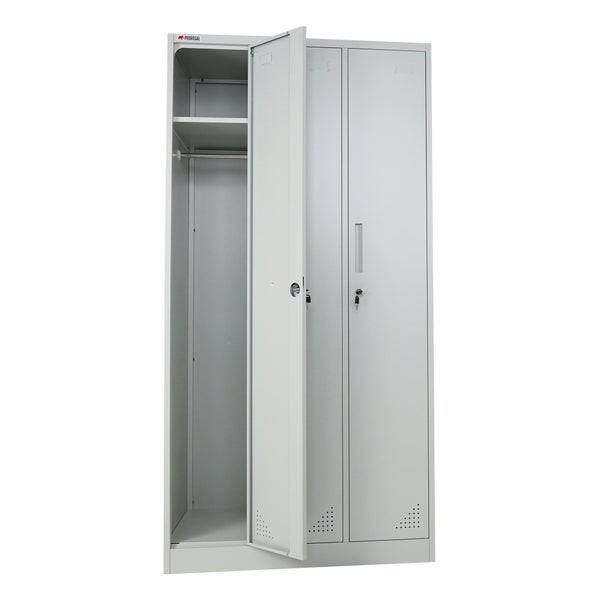 Metallspind mit drei Abteilen, eine Tür geöffnet, mit Fachboden, Kleiderstange, Belüftungslöchern und Zylinderschloss. Proregal Logo