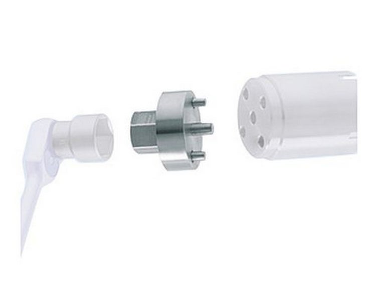 Spezialschlüssel Adapter aus Metall für die Montage von Armaturen bestehend aus Adapterstück und Werkzeugaufnahme.