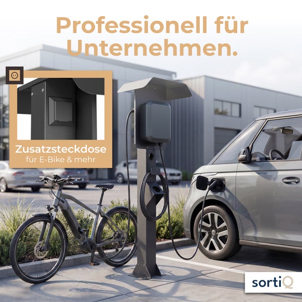 Professionelle Ladestation für Unternehmen im Außenbereich. Elektroauto und E-Bike werden geladen. Mit Zusatzsteckdose. sortiQ Logo.