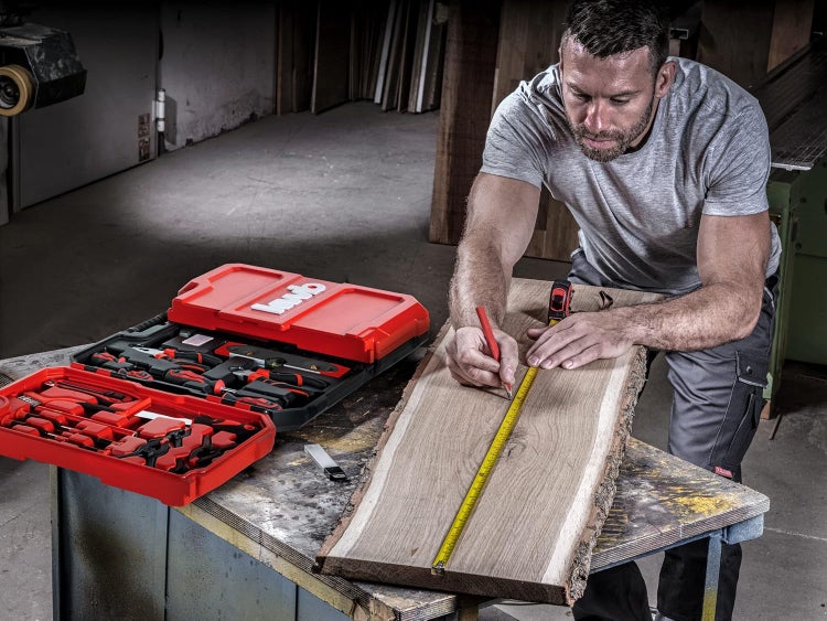 kwb Werkzeugkoffer, 125-teilige Werkzeug-Set, stabiler Kunststoff-Koffer, mit Tragegriff zum Transportieren und Aufhängen, hochwertiger Werkzeugsatz, ideal für Werkstatt und Haushalt