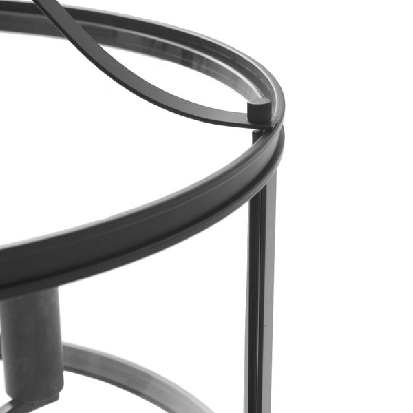 Pendelleuchte mit schwarzem Metallrahmen, zylindrischem Glaseinsatz und Kettenaufhängung.