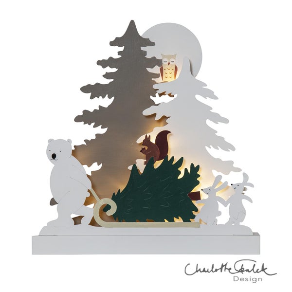 Dekorative Holzszene mit Bär, Hasen und Baum für Weihnachten