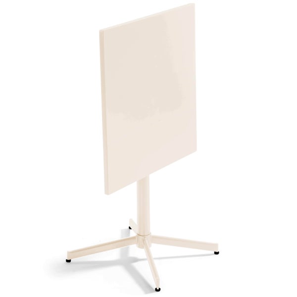 Quadratischer Bistrotisch aus Metall, cremefarben, mit Vierfußgestell und abklappbarer Tischplatte.