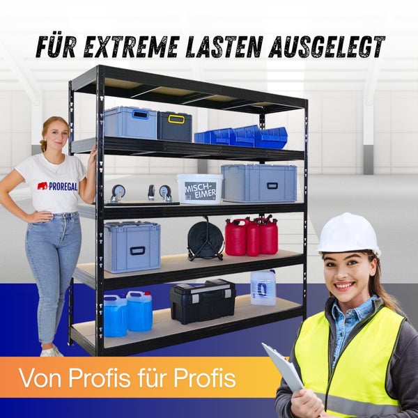 Proregal Schwerlastregal aus schwarzem Metall mit Holzfachböden, beladen mit Lagerboxen, Kanistern und Werkzeug in einer organisierten Lagerhalle.