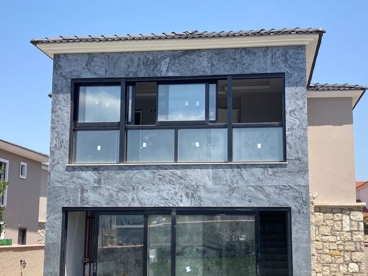 Steinfurnier Wandverkleidung aus Naturstein Schieferfurnier silber grau 244 x 122 cm ModernStone