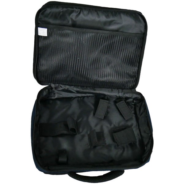 Geöffnete Werkzeugtasche mit mehreren Fächern für Werkzeuge