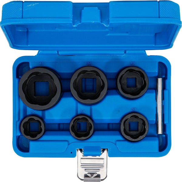 Steckschlüsselsatz in geöffnetem, blauem Koffer