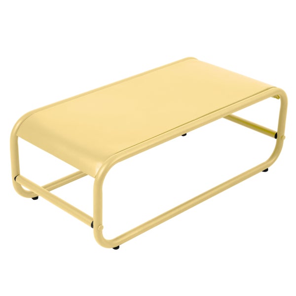 Rechteckiger Beistelltisch aus Metall mit Rohrgestell.