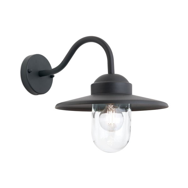 Schwarze Außenwandleuchte aus Metall mit geschwungenem Arm, rundem Schirm und klarem Glaskolben.