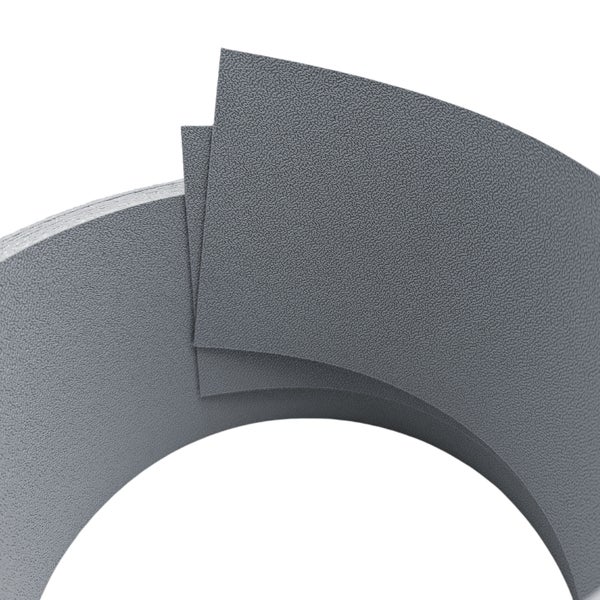 Graue Schalungsplatten im Stapel