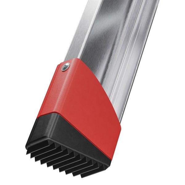 Detailansicht einer Sprossenleiter mit Fußkappe für sicheren Stand