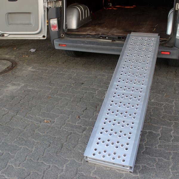 DREIBREIT by TRUTZHOLM 2-fach Auffahrrampe klappbar 175 cm 1020 kg Alu grau gelocht Verladerampe