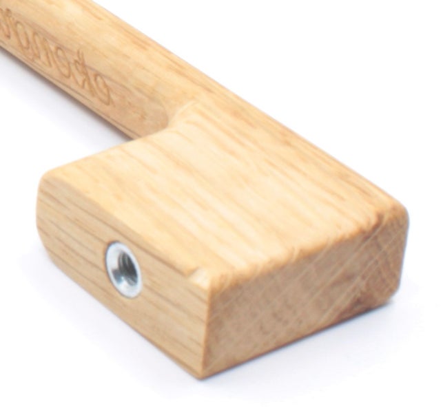 Holzhammerkopf mit Metallbefestigung